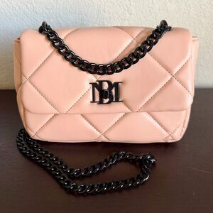 Elegant Salmon Quilted Chain Bag